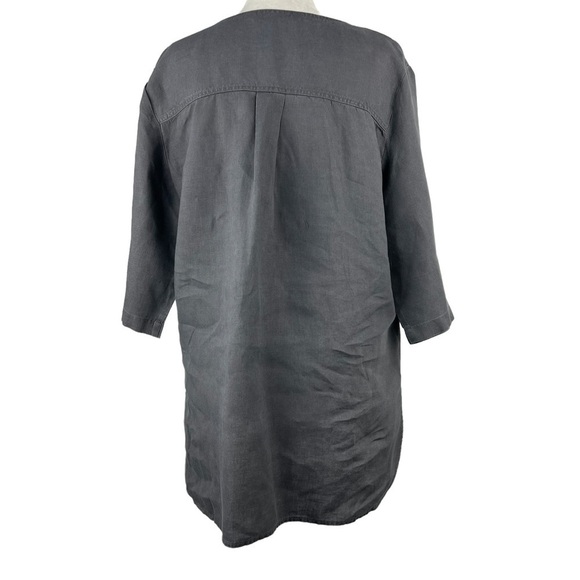 ellen TRACY LINEN SHORT SLEEVED BLOUSE WITH GOLD ACCENT - Picture 2 of 14